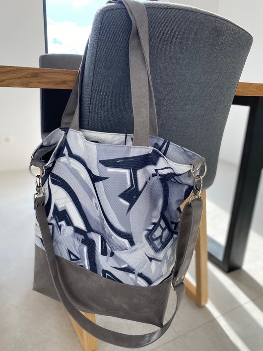 Image of Pakamera Torba hobo XXL - print graffiti monochromatyczne