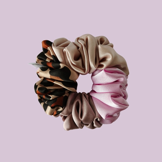 Image of Pakamera Gumka jedwabna, scrunchie, frotka beżowa panterka pudrowy róż MAXI
