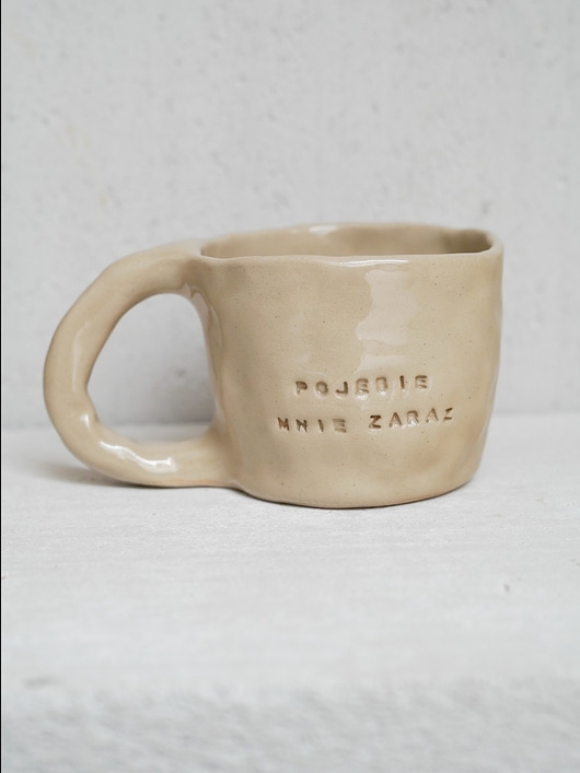 Image of Pakamera Kubek z brzydkim napisem POJEBIE MNIE ZARAZ 270 ml