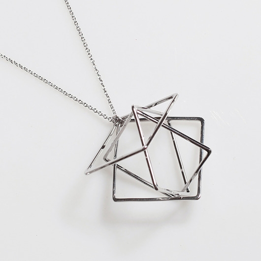 Image of Pakamera Wisior Geometryczny