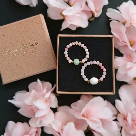 Image of Pakamera PREMIUM : zestaw pierścionków : cukierkowy : opal, amazonit, k.księżycowy