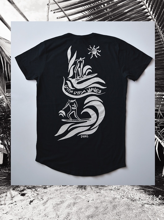 Image of Pakamera Czarny długi T-shirt Gotta Lotta Waves