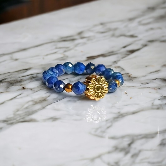 Image of Pakamera Pierścionek :: lapis lazuli i złoty hematyt