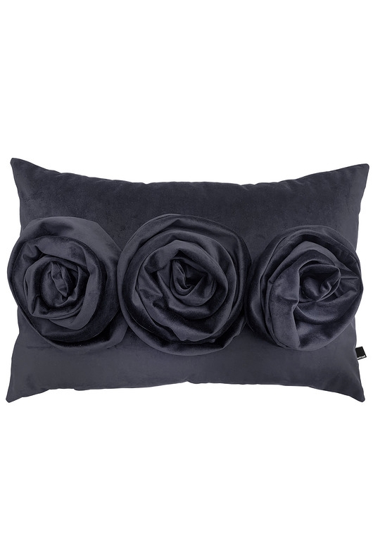 Image of Czarna poduszka z dekoracyjnymi kwiatami 40x60 cm