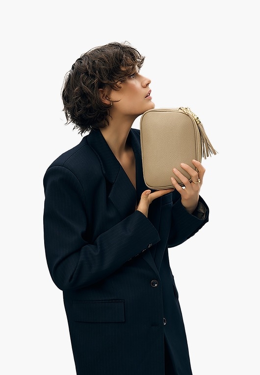 Image of Pakamera Mała beżowa torebka damska crossbody listonoszka Allora Be Unique