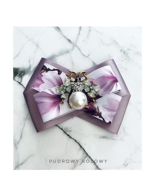 Image of Kwiatowa Brosza z Owadem i dużą perłą
