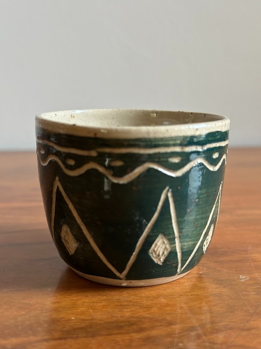 Image of Ręcznie robiona czarka, kubeczek do espresso sgraffito