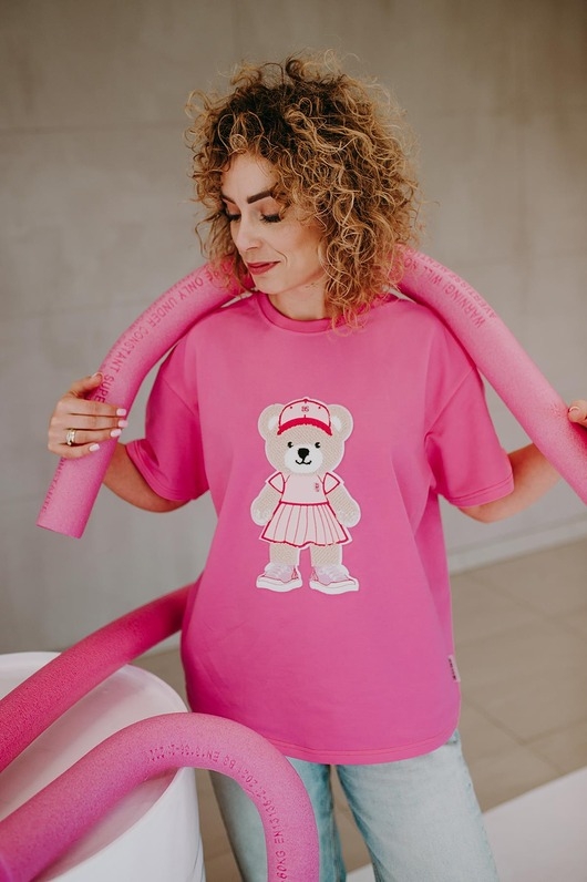 Image of T-shirt oversize Lily Teddy dla mamy pink