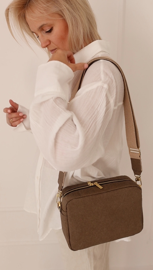 Image of Pakamera Listonoszka MELODY Crossbody TAUPE