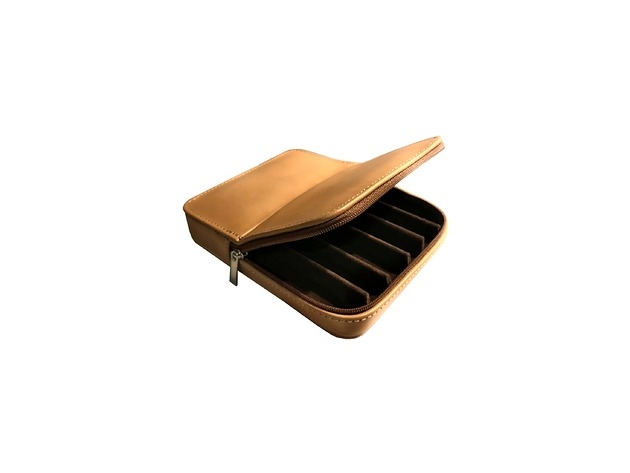 Image of Pakamera Etui na pióra na sześć sztuk jasny brąz skóra