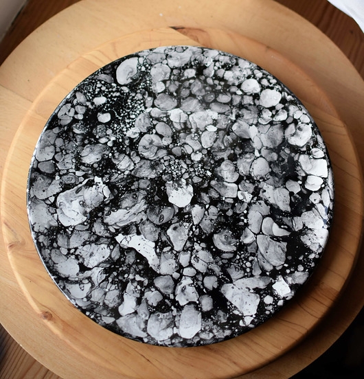 Image of Duży talerz obiadowy ceramiczny do Kuchni Prezent Czarno Biały