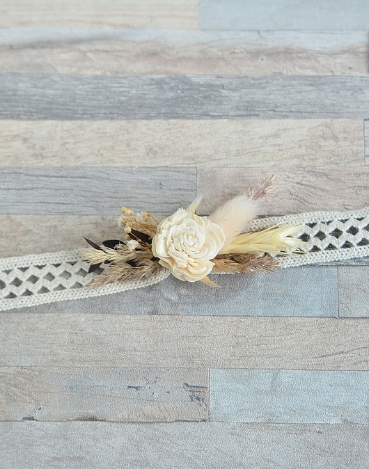 Image of Pakamera Delikatna bransoletka boho z suszonymi kwiatami