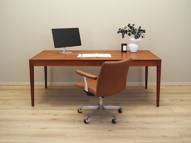 Image of Pakamera Biurko tekowe, duński design, lata 70, Fritz Hansen, Finn Juhl