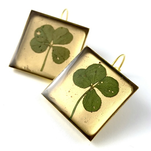 Image of Pakamera KOLCZYKI - Golden clover (koniczyna)