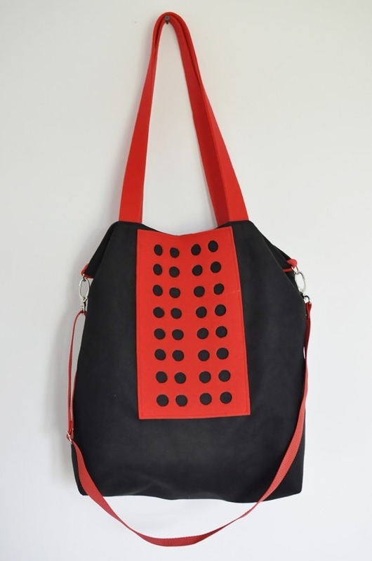 Image of Pakamera Torba hobo XXL - czerń, czerwień