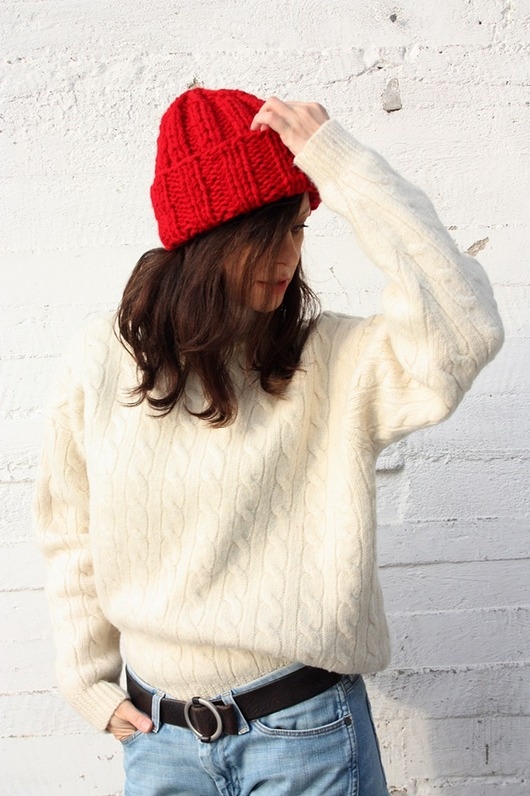 Image of Czapka beanie handmade karmazyn