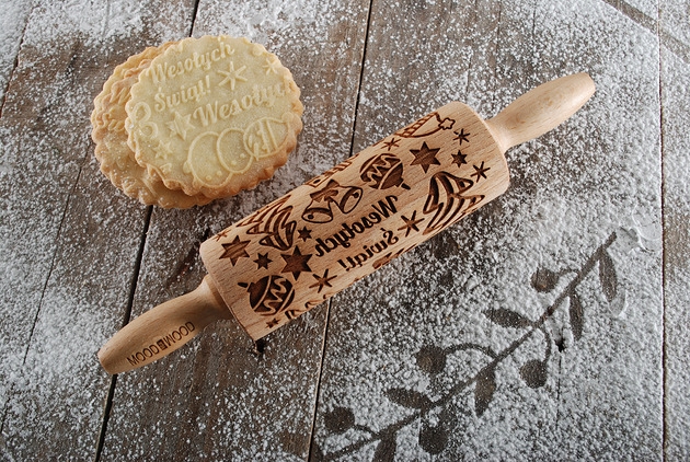 Image of Pakamera WESOŁYCH ŚWIĄT - mini grawerowany wałek do ciasta