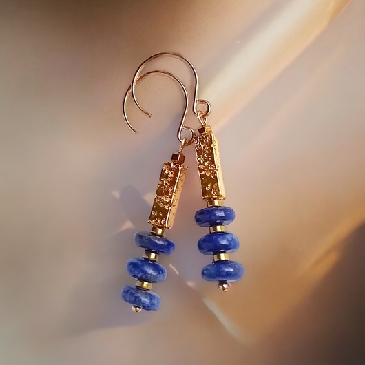 Image of Pakamera EFEKTOWNE kolczyki : lapis lazuli, lawa :granat i złoto