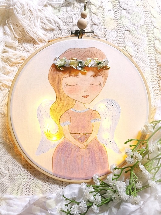 Image of Podświetlany obrazek z aniołkiem, pamiątka I Komunii dla dziewczynki