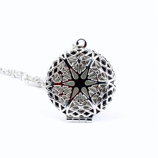 Image of Pakamera ALONE IN THE DARK - Round Silver - wisiorek