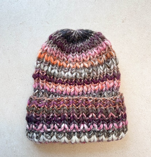 Image of Czapka zimowa beanie Aurora Fiolety róże