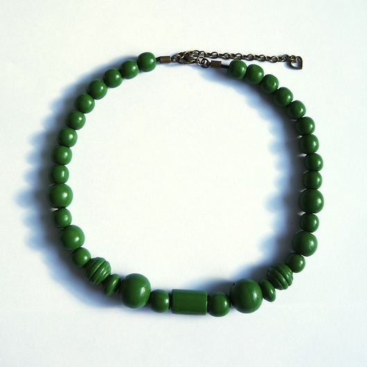 Image of Pakamera Zielone, drewniane korale - krótkie, ludowe
