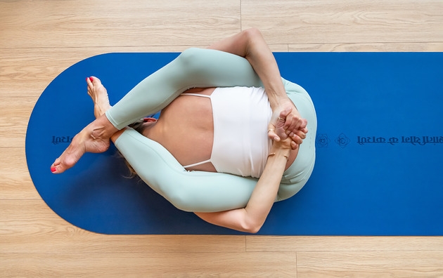Image of Pakamera NOWE PU! Antypoślizgowa mata do jogi i pilatesu Om COBALT 4mm
