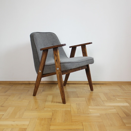Image of Pakamera Fotel 366 Chierowski lata 60 PRL. Szara tapicerka orzechowe drewo