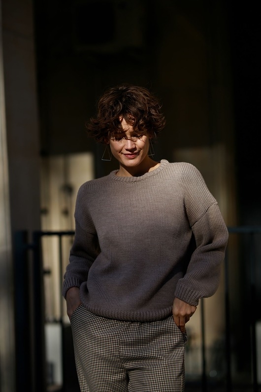 Image of Wełniany merino CAPPUCCINO sweter z okrągłym dekoltem oversize