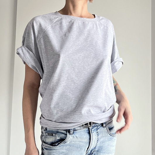 Image of Pakamera Szara bluzka raglan