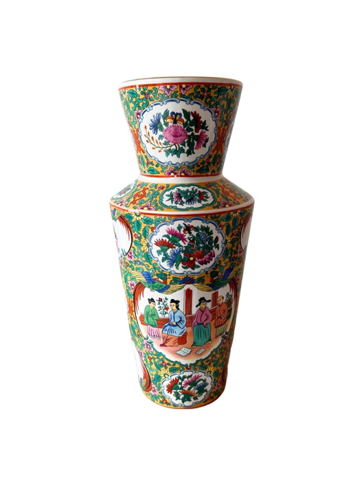 Image of Pakamera Wazon w wyrazistej kolorystyce