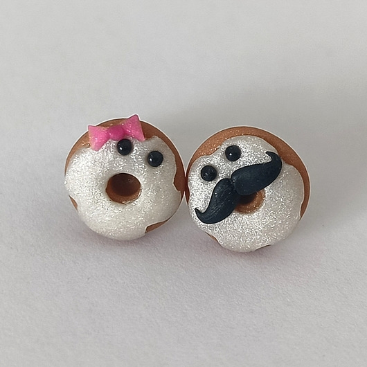 Image of Pakamera Śmieszne Kolczyki Pączki z Dziurką