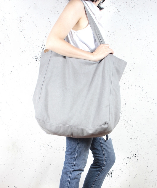 Image of Big Lazy bag torba jasnoszara na zamek / vegan