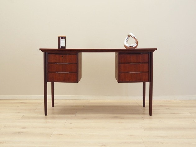 Image of Pakamera Biurko tekowe, duński design, lata 70, produkcja: Dania