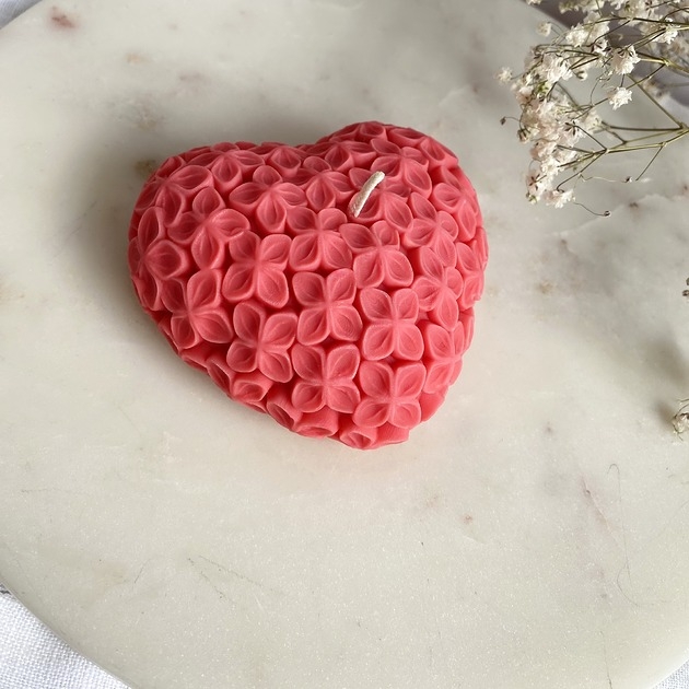 Image of Pakamera Świeca sojowa dekoracyjna Rose Heart 98x42mm jasny czerwony