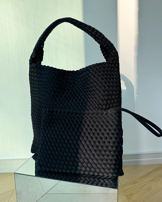 Image of Pakamera Torebka Classy midi black