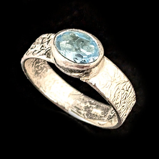 Image of Pierścionek Amazing light blue topaz