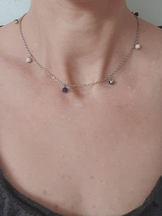 Image of Pakamera Naszyjnik choker ROOTS łańcuszek lapis lazuli, jaspis dalmatyński, howlit