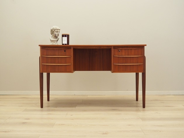 Image of Pakamera Biurko tekowe, duński design, lata 60, produkcja: Dania