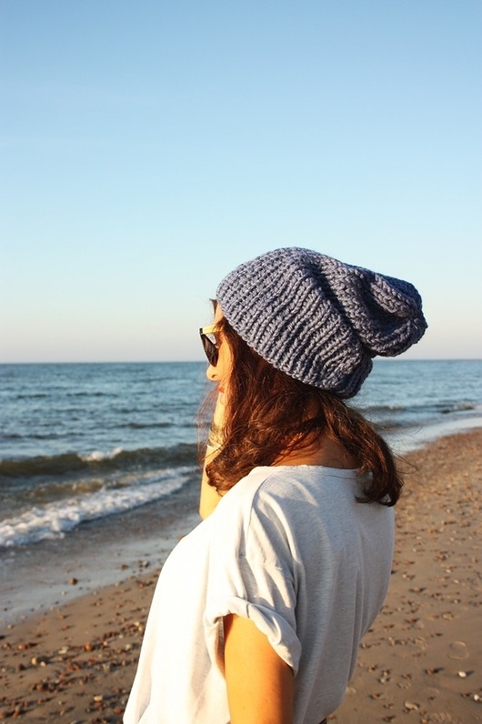 Image of Niebieska czapka beanie handmade z wełną