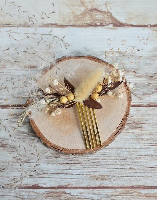 Image of Pakamera Grzebyk ślubny boho z trawami i eukaliptusem
