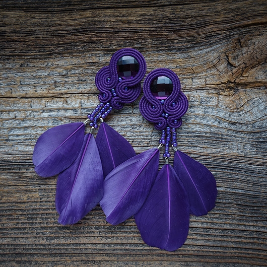 Image of Pakamera Fioletowe boho kolczyki soutache z piórkami