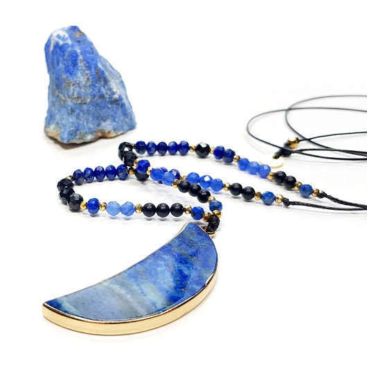 Image of Pakamera Naszyjnik na sznurku lapis lazuli, czarny turmalin, agat, onyks i hematyt