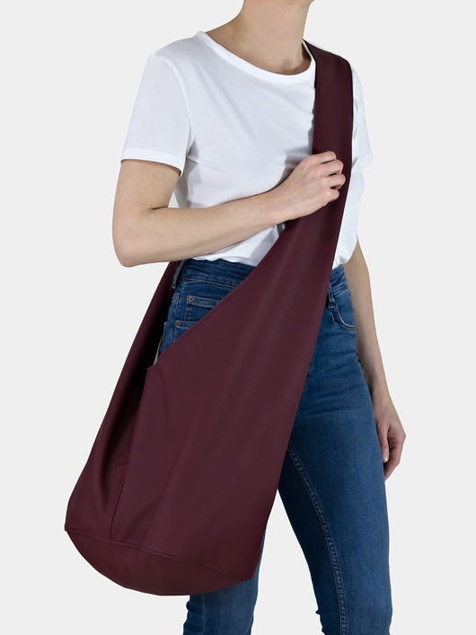 Image of Pakamera Bordowa torba hobo w stylu boho / vegan