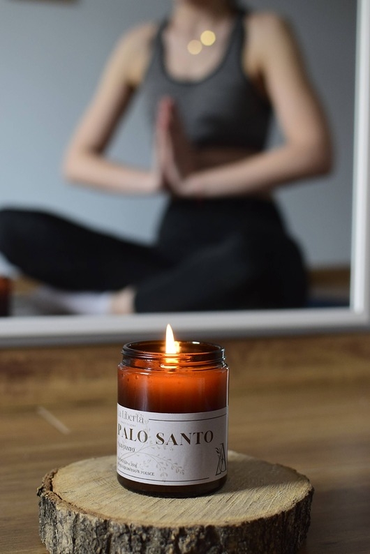 Image of Pakamera Świeca sojowa o zapachu PALO SANTO