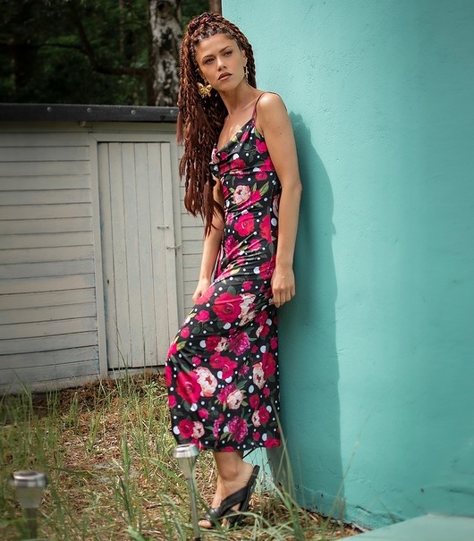 Image of Pakamera Natalia - sukienka w kwiaty i grochy