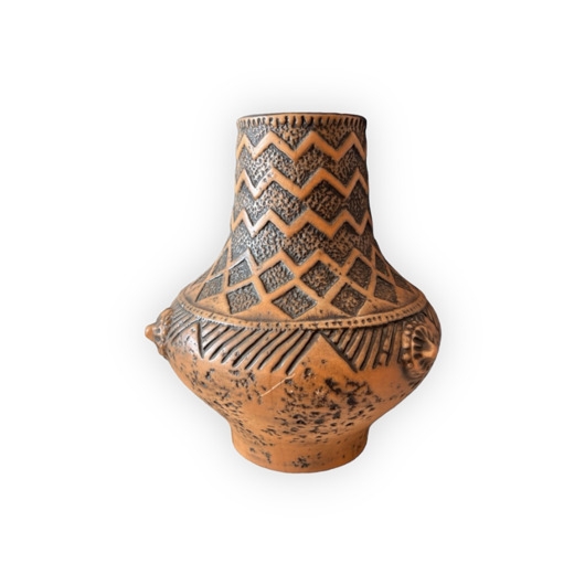 Image of Pakamera Nietypowy wazon w 'surowym stylu