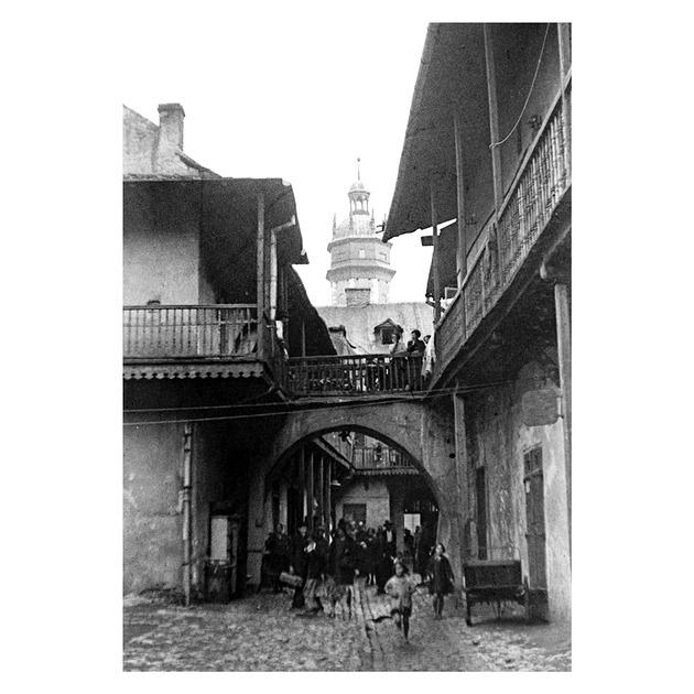 Image of Pakamera Kartka Premium - Podwórze przy ul. Meiselsa
