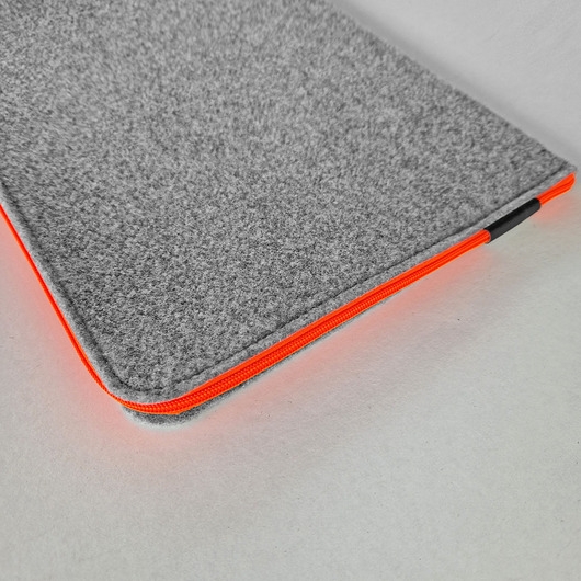 Image of Pakamera FLUO POMARAŃCZOWY zamek etui z filcu na laptopa