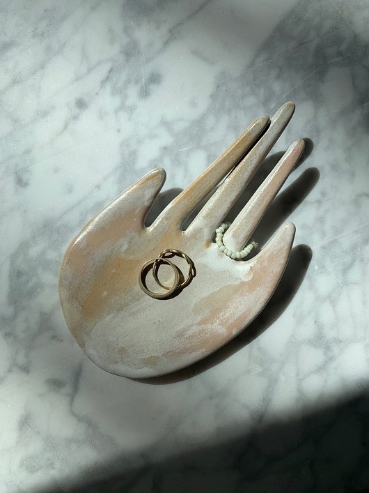 Image of Pakamera Ceramiczna Łapka Handmade Talerzyk na Biżuterię Rustic Earth Tones